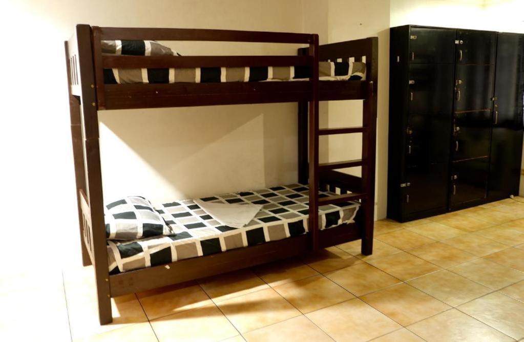 Makati Budget Hotel Makati City Exteriör bild